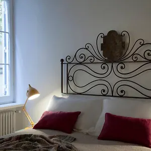 לינה וארוחת בוקר Casa Fabbrini Boutique, רומא